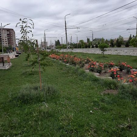Diplomat Apartments Bishkek Exterior foto